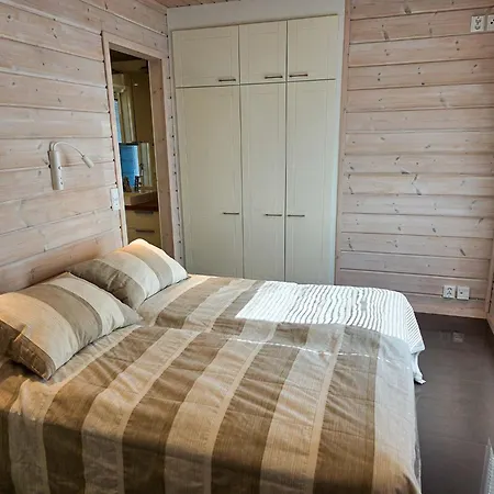 Palace - 16 Hloe, Luoteis-himos Ski-inout Villa